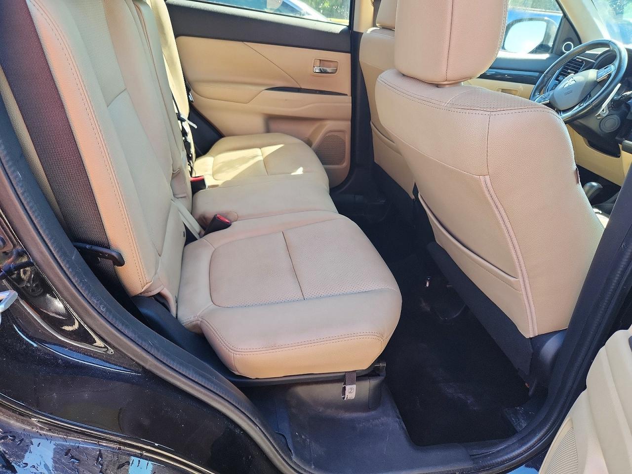 2016 MITSUBISHI outlander