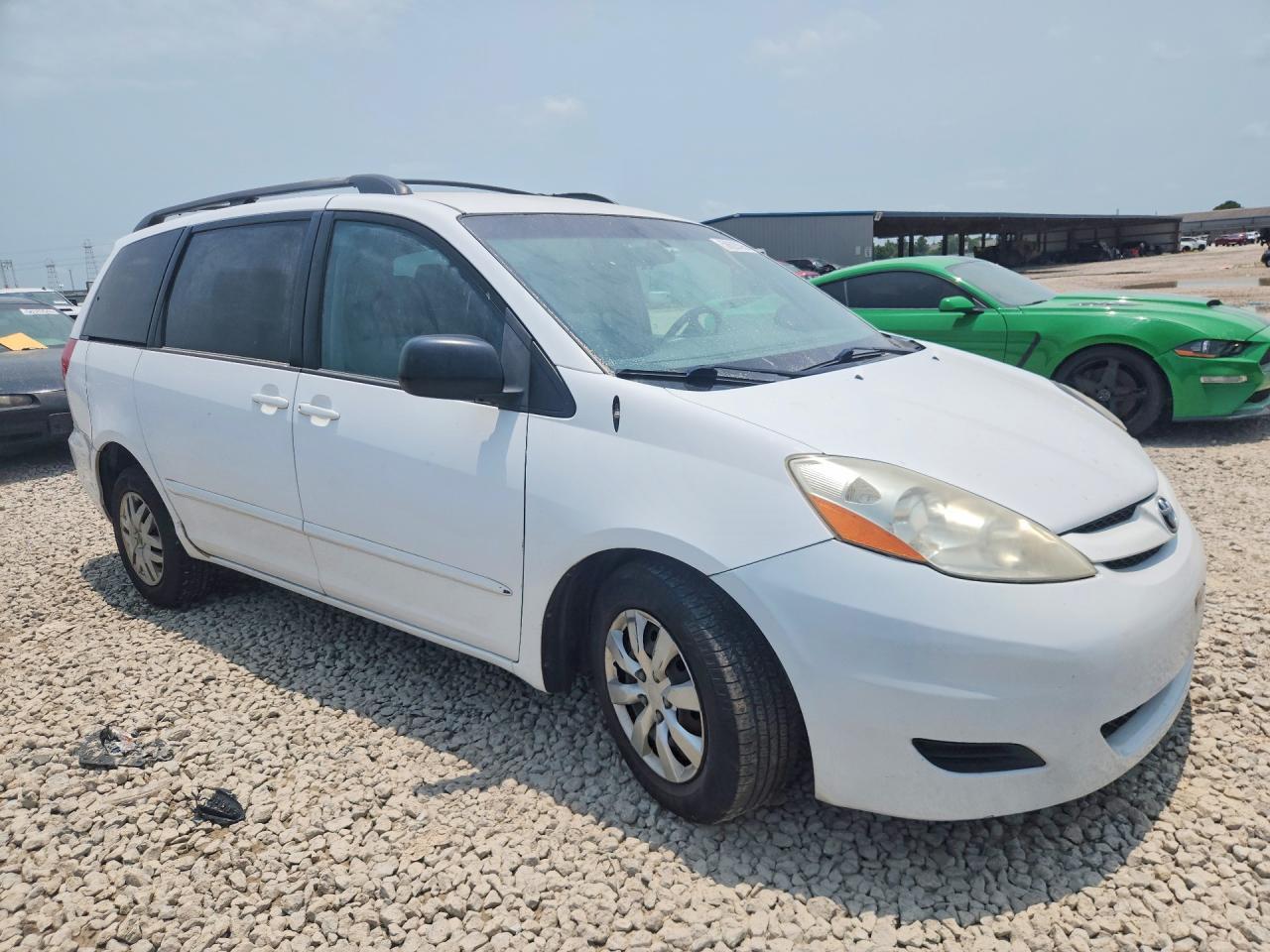 2010 TOYOTA SIENNA