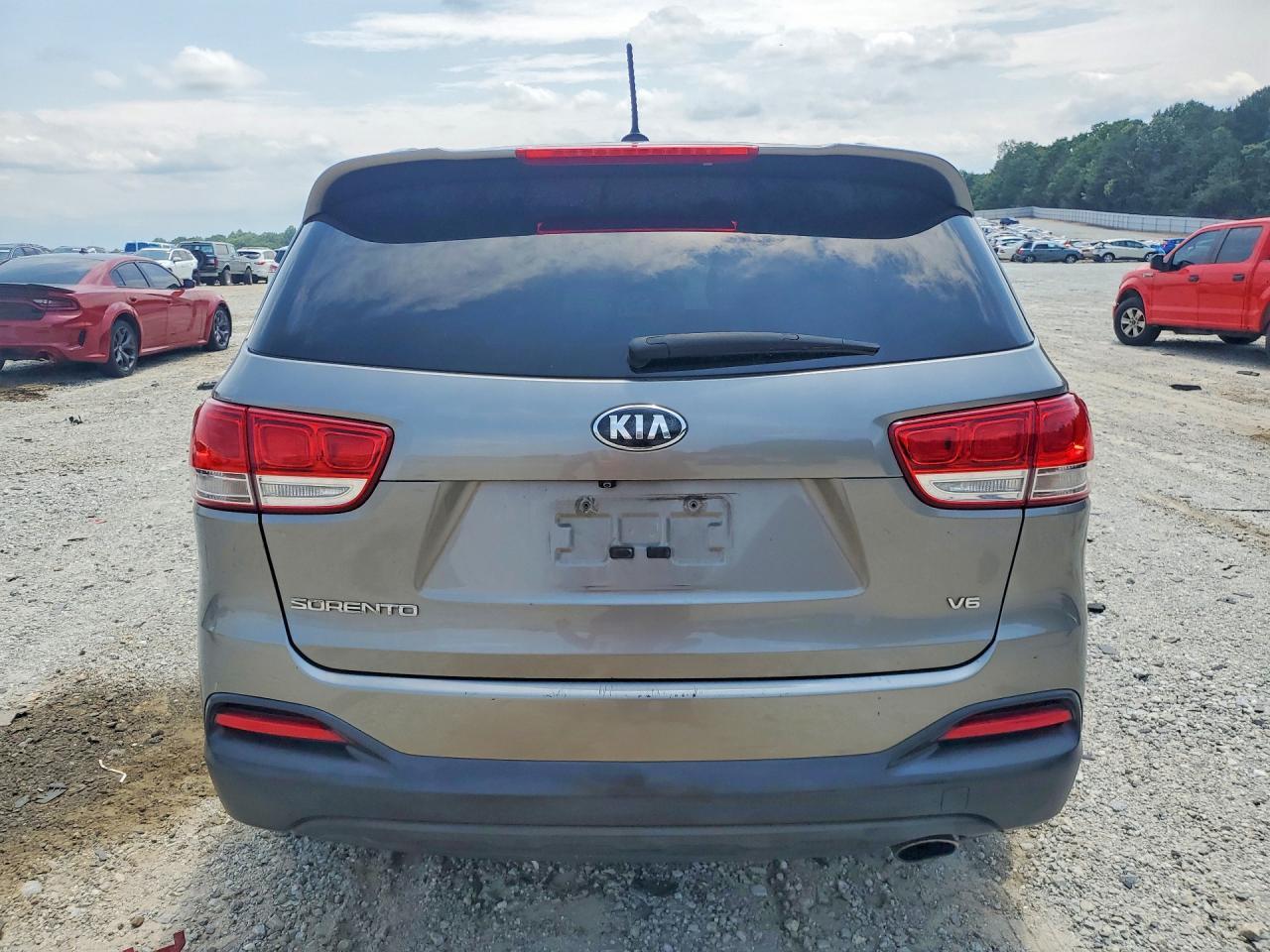 2016 KIA SORENTO