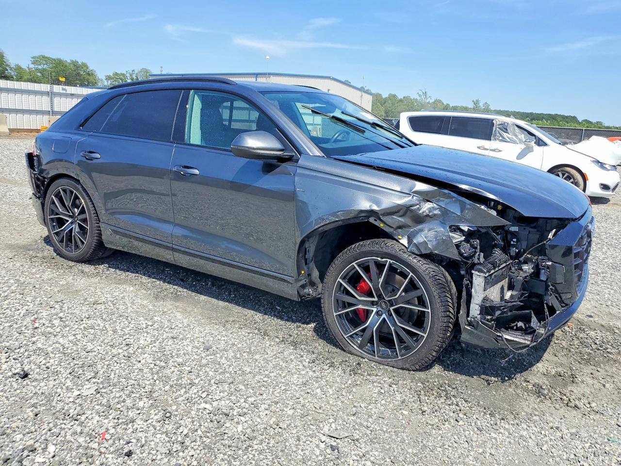 2023 AUDI Q8