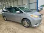 2011 TOYOTA SIENNA