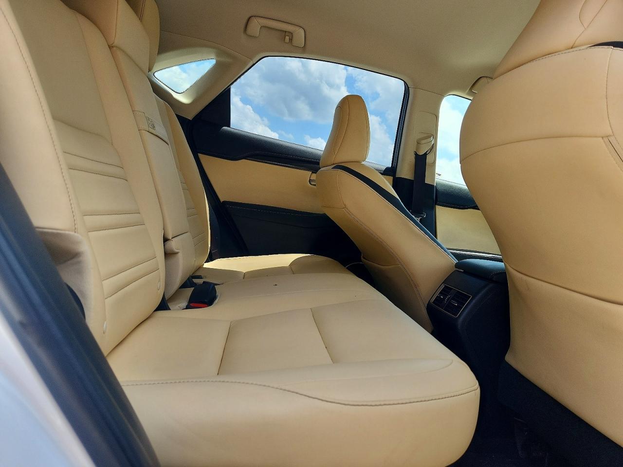 2015 LEXUS NX 200T