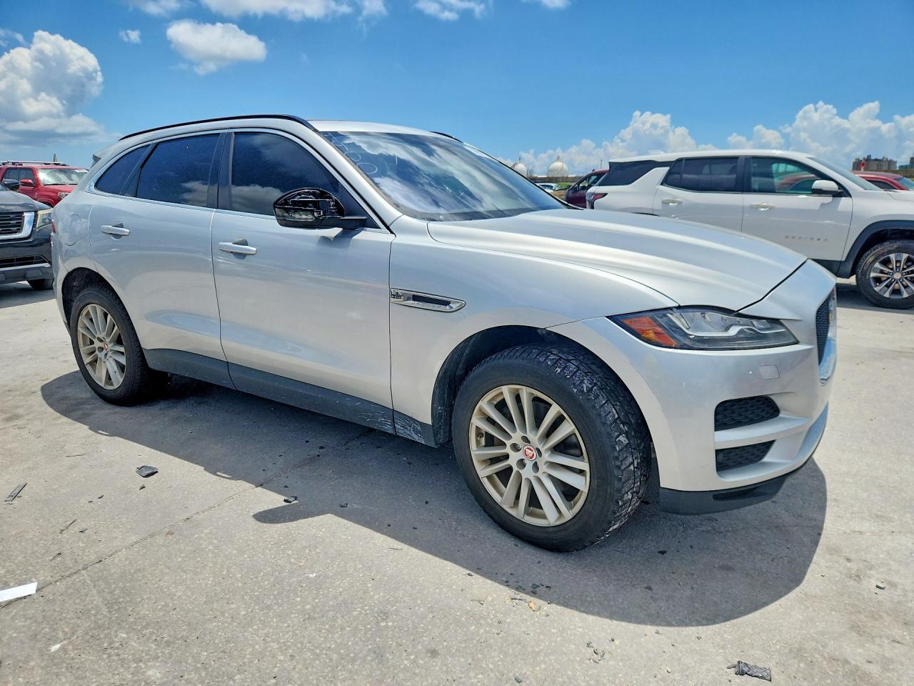 2017 JAGUAR F-Pace