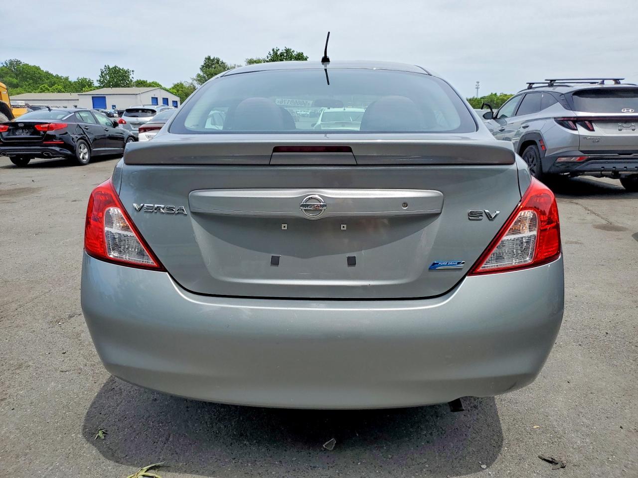 2014 NISSAN VERSA