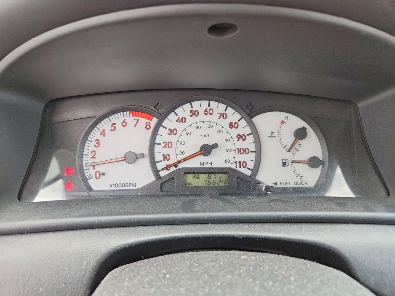 2004 TOYOTA COROLLA
