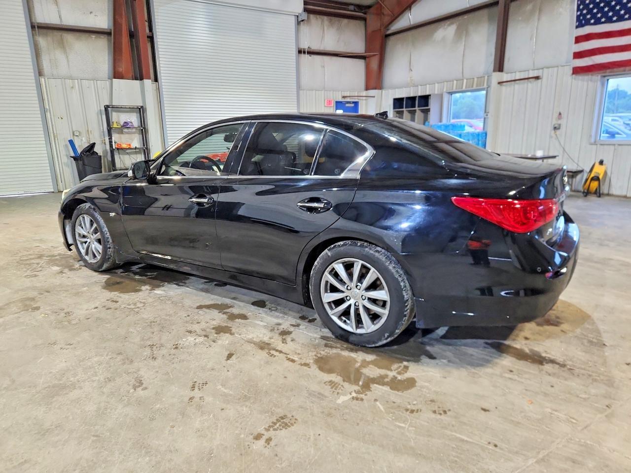 2015 INFINITI Q50