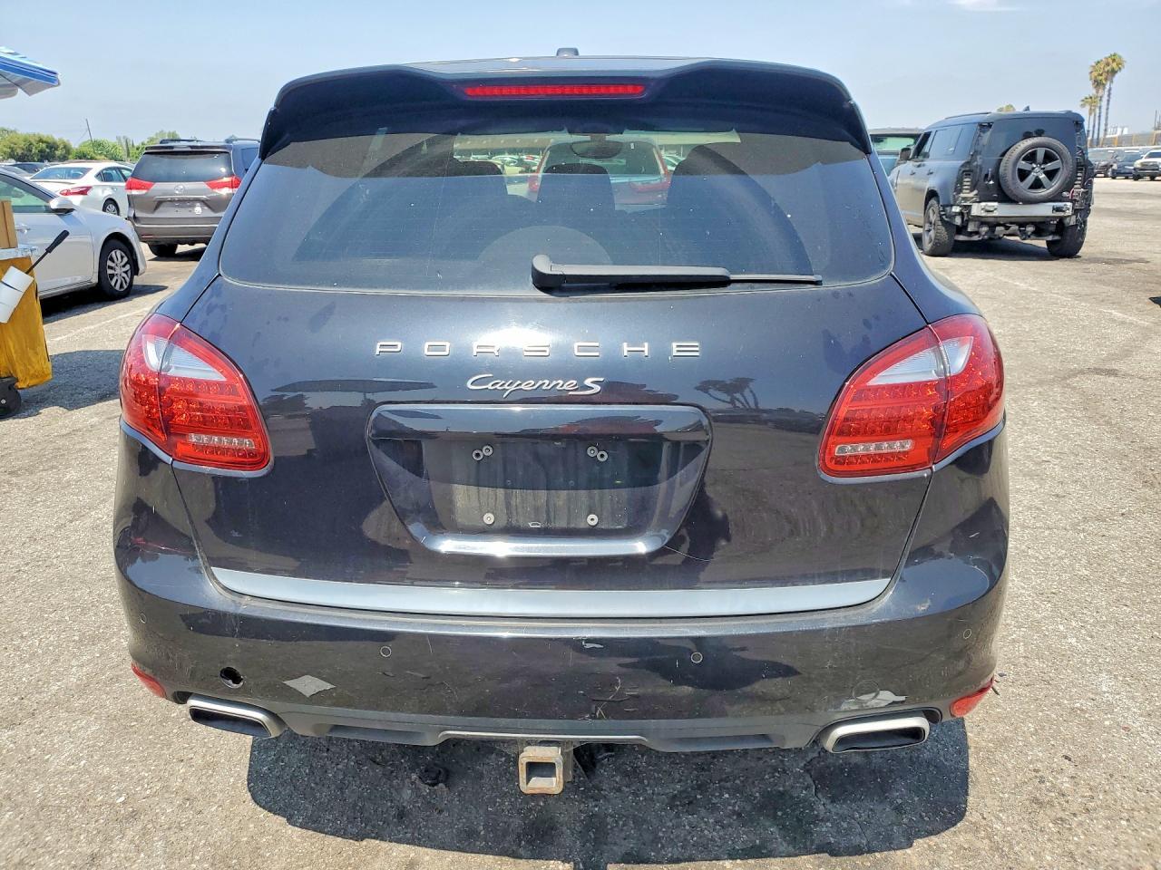 2011 PORSCHE CAYENNE