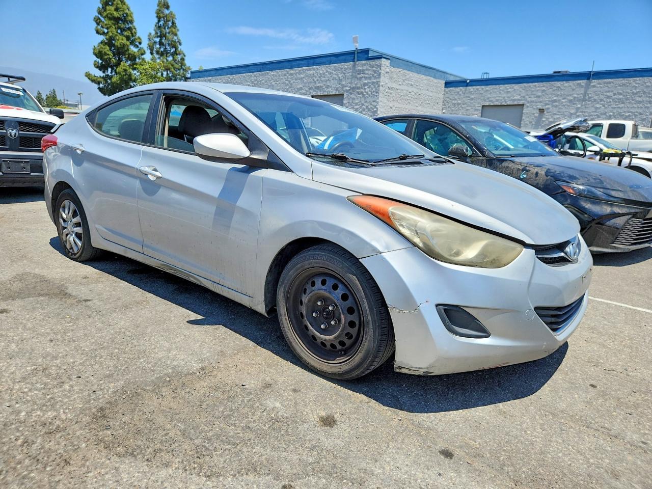 2012 HYUNDAI ELANTRA