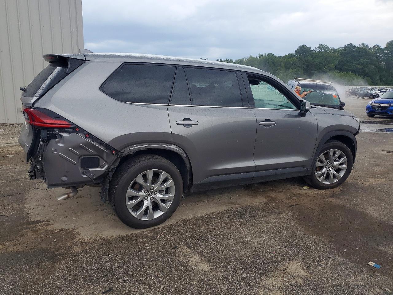 2026 TOYOTA HIGHLANDER