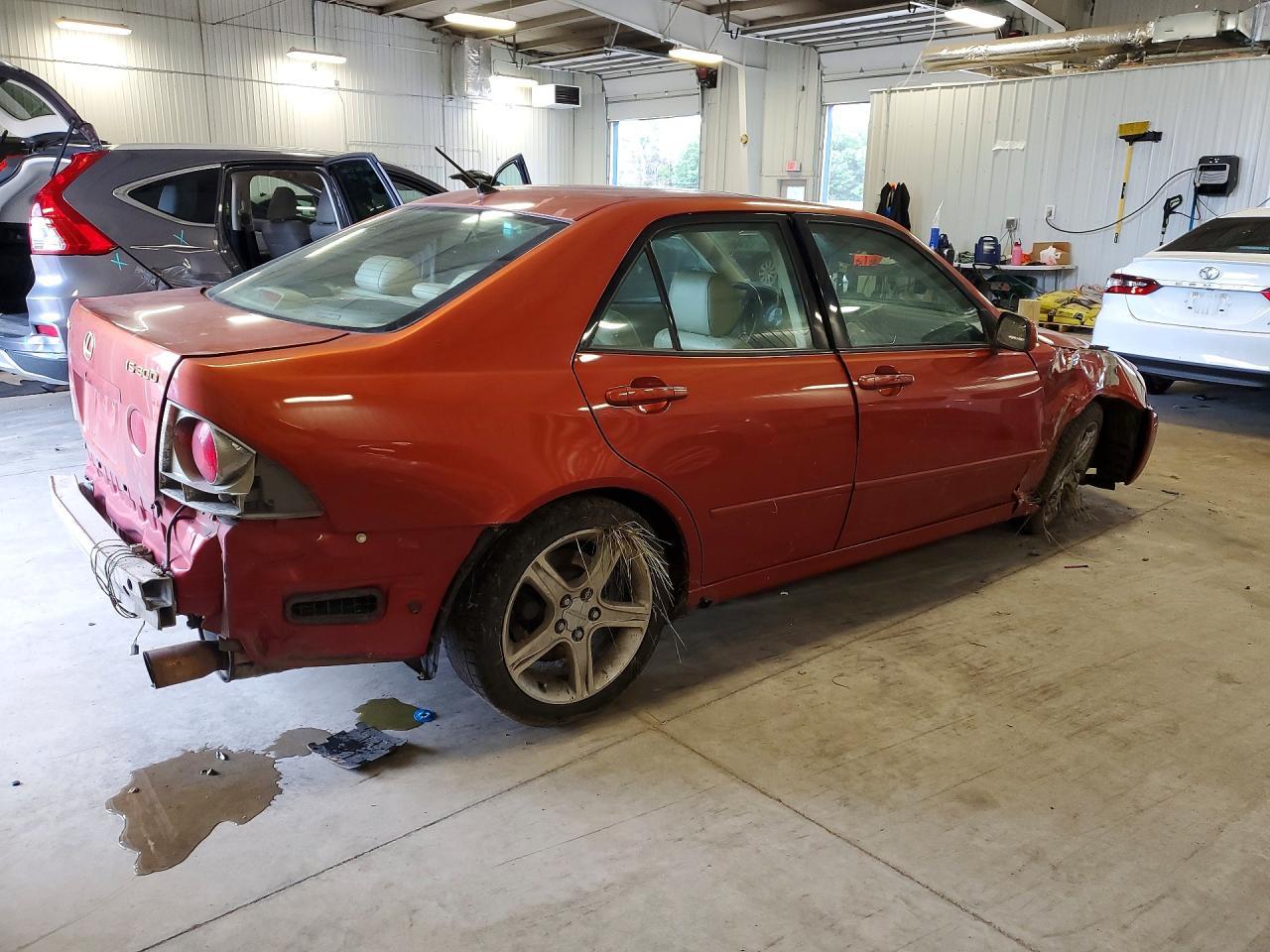 2001 LEXUS IS 300