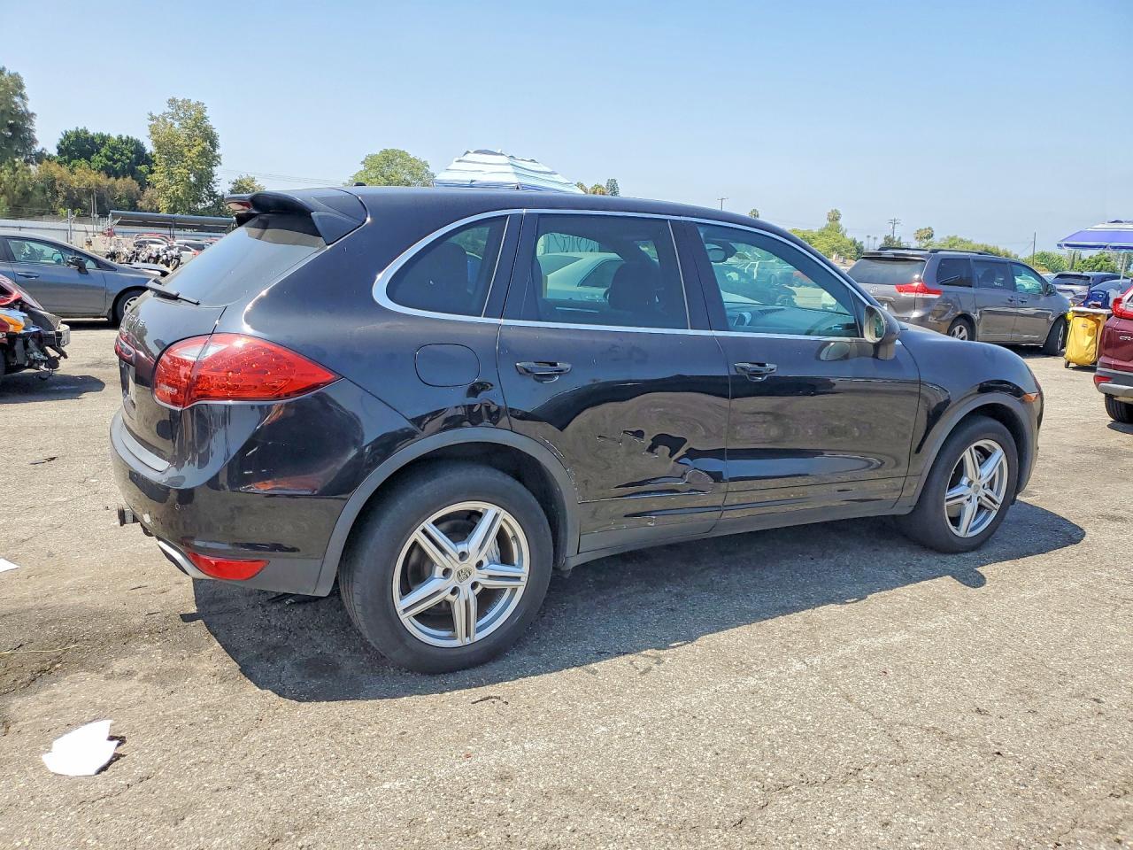 2011 PORSCHE CAYENNE