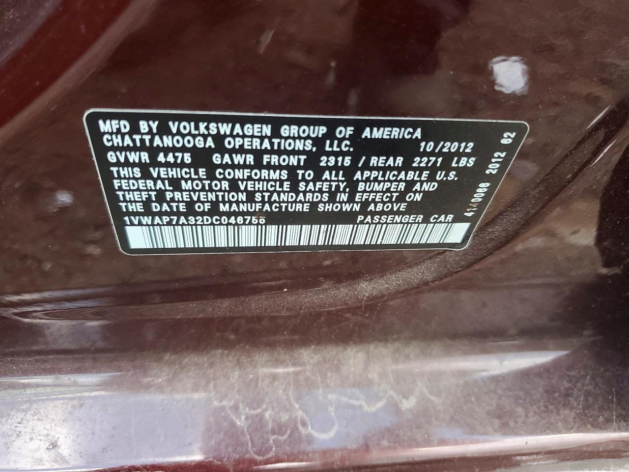 2013 VOLKSWAGEN Passat
