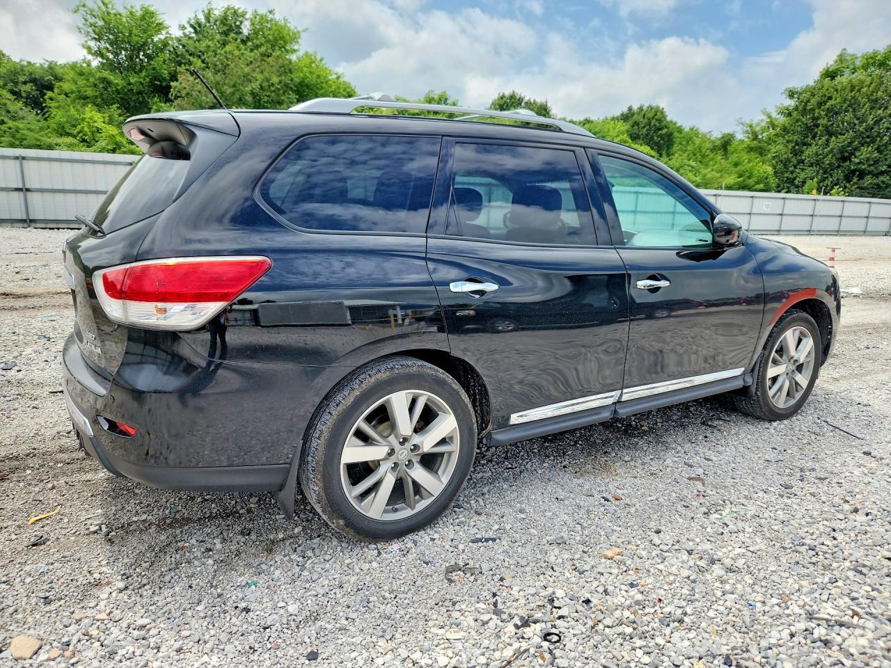 2013 NISSAN PATHFINDER