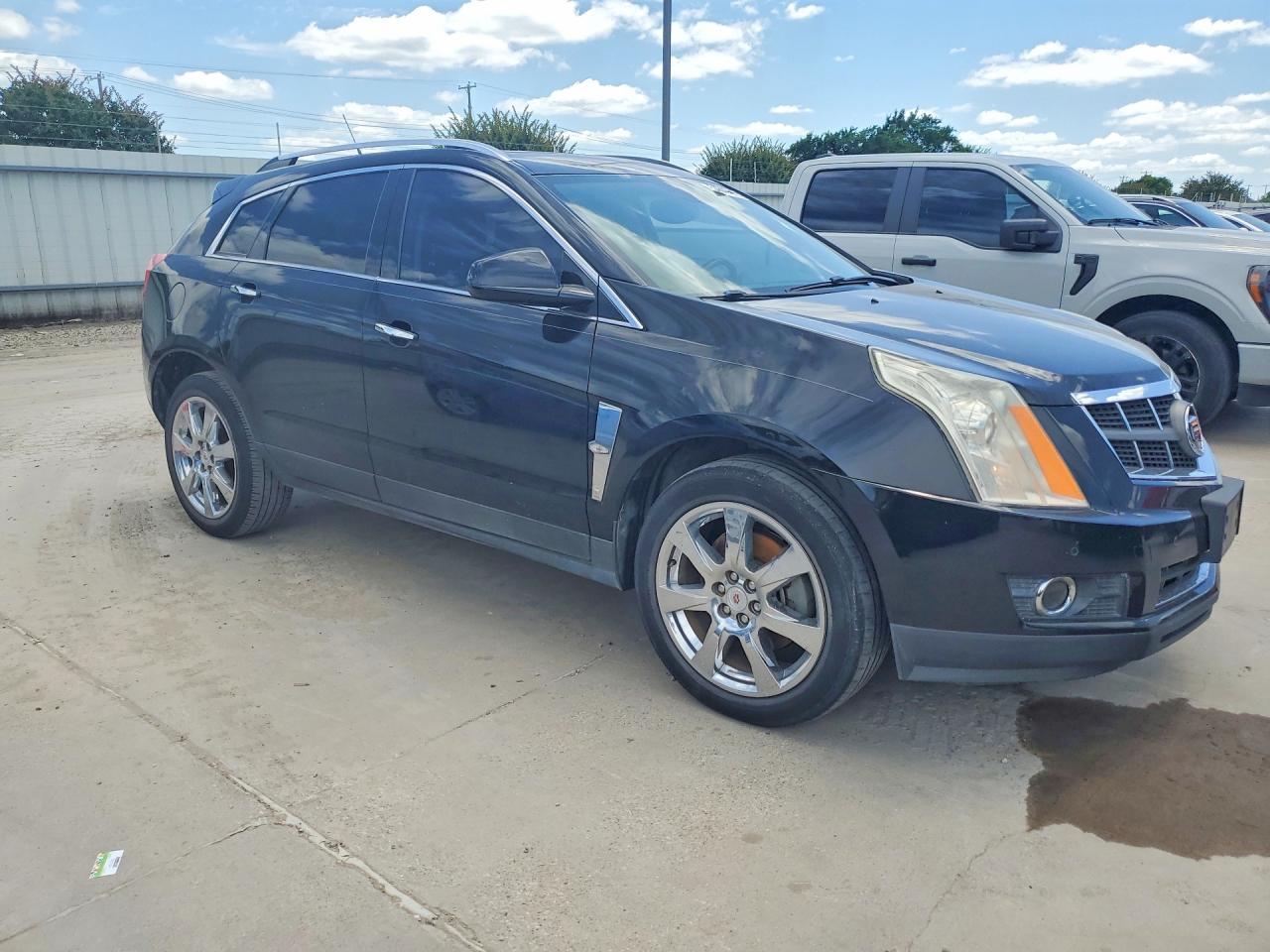 2010 CADILLAC SRX