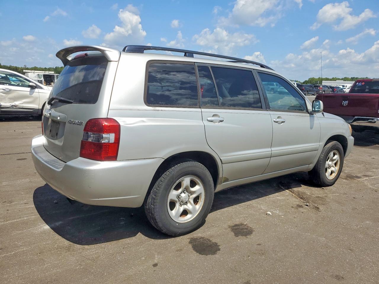 2006 TOYOTA HIGHLANDER