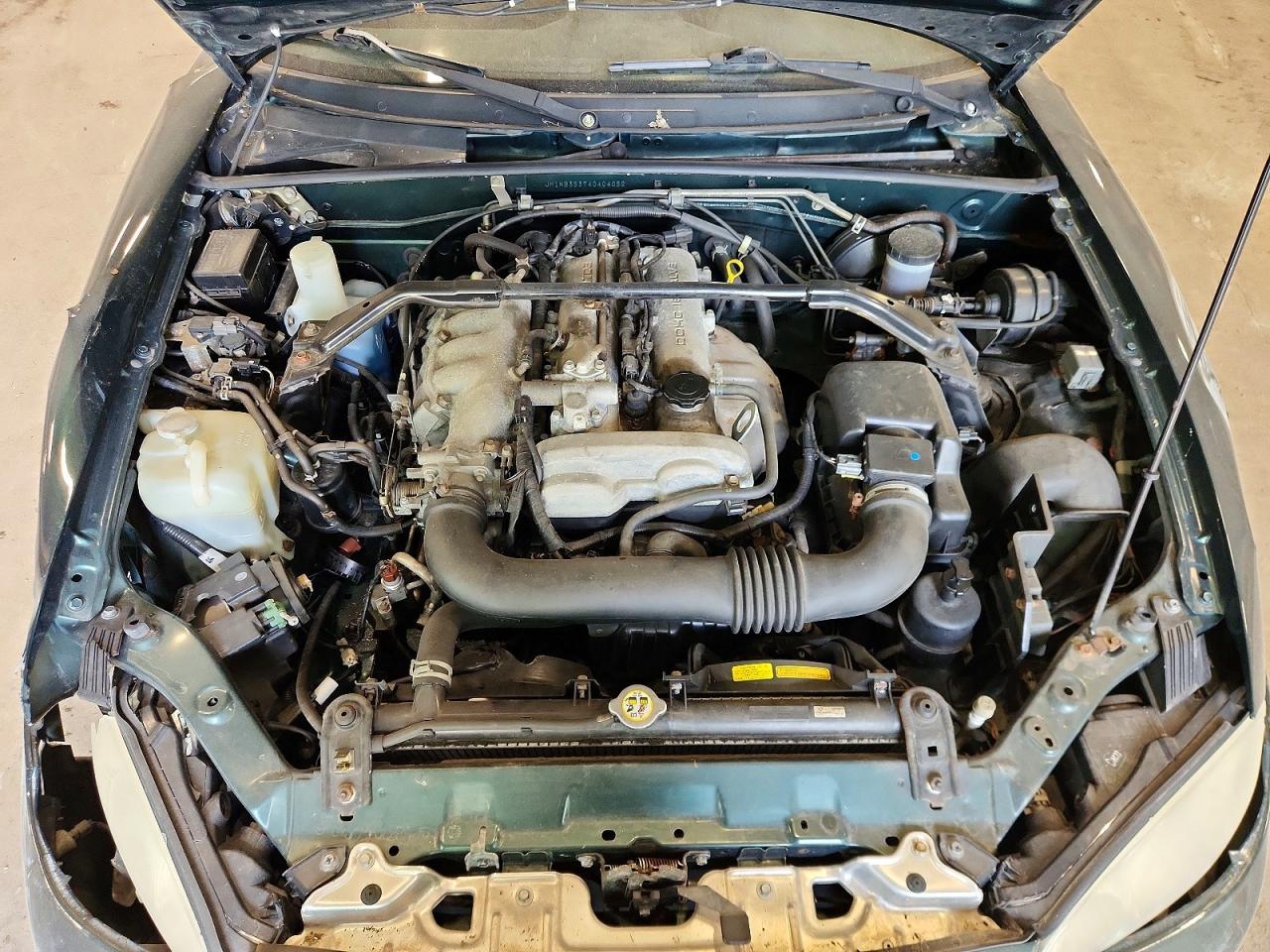 2004 MAZDA MX-5 Miata