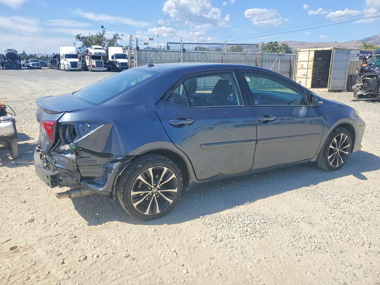 2017 TOYOTA COROLLA