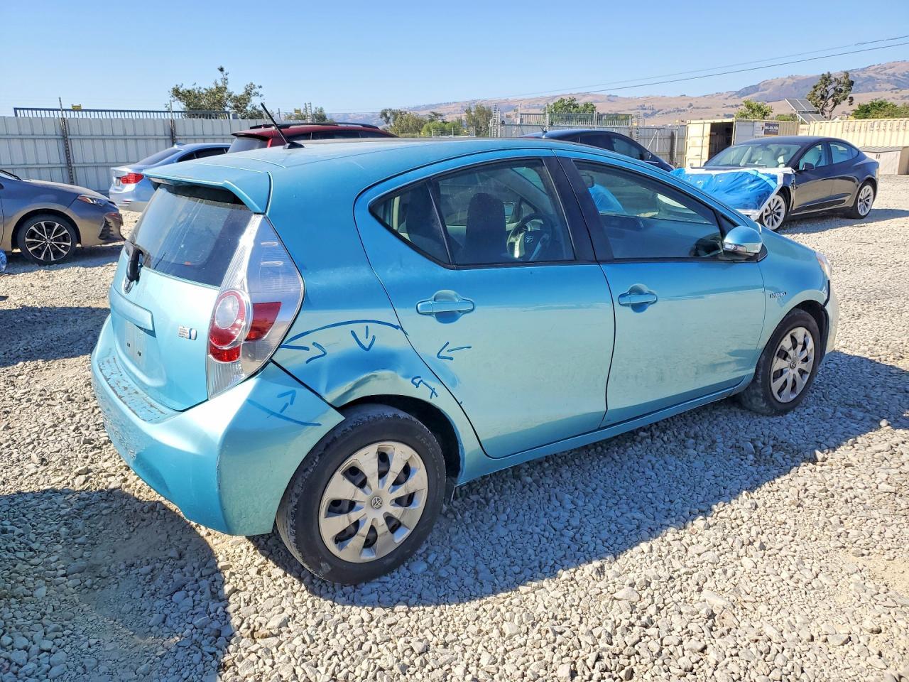 2013 TOYOTA Prius c