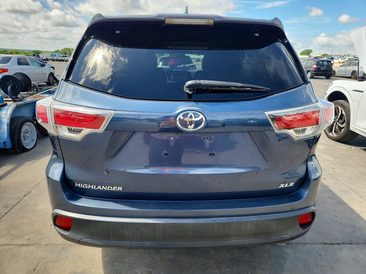 2014 TOYOTA HIGHLANDER
