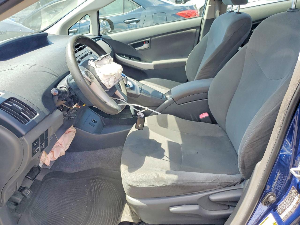 2011 TOYOTA PRIUS