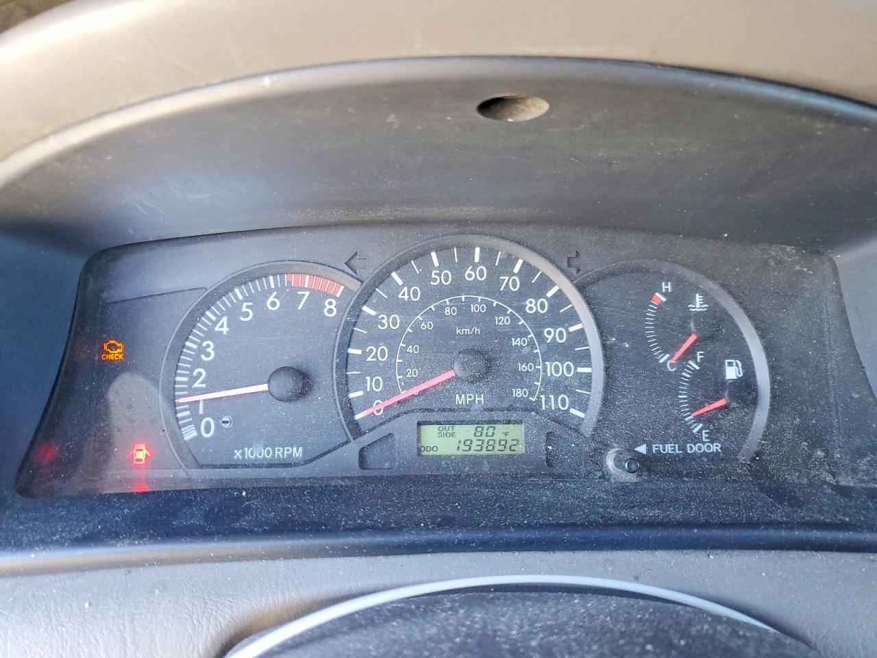 2004 TOYOTA COROLLA