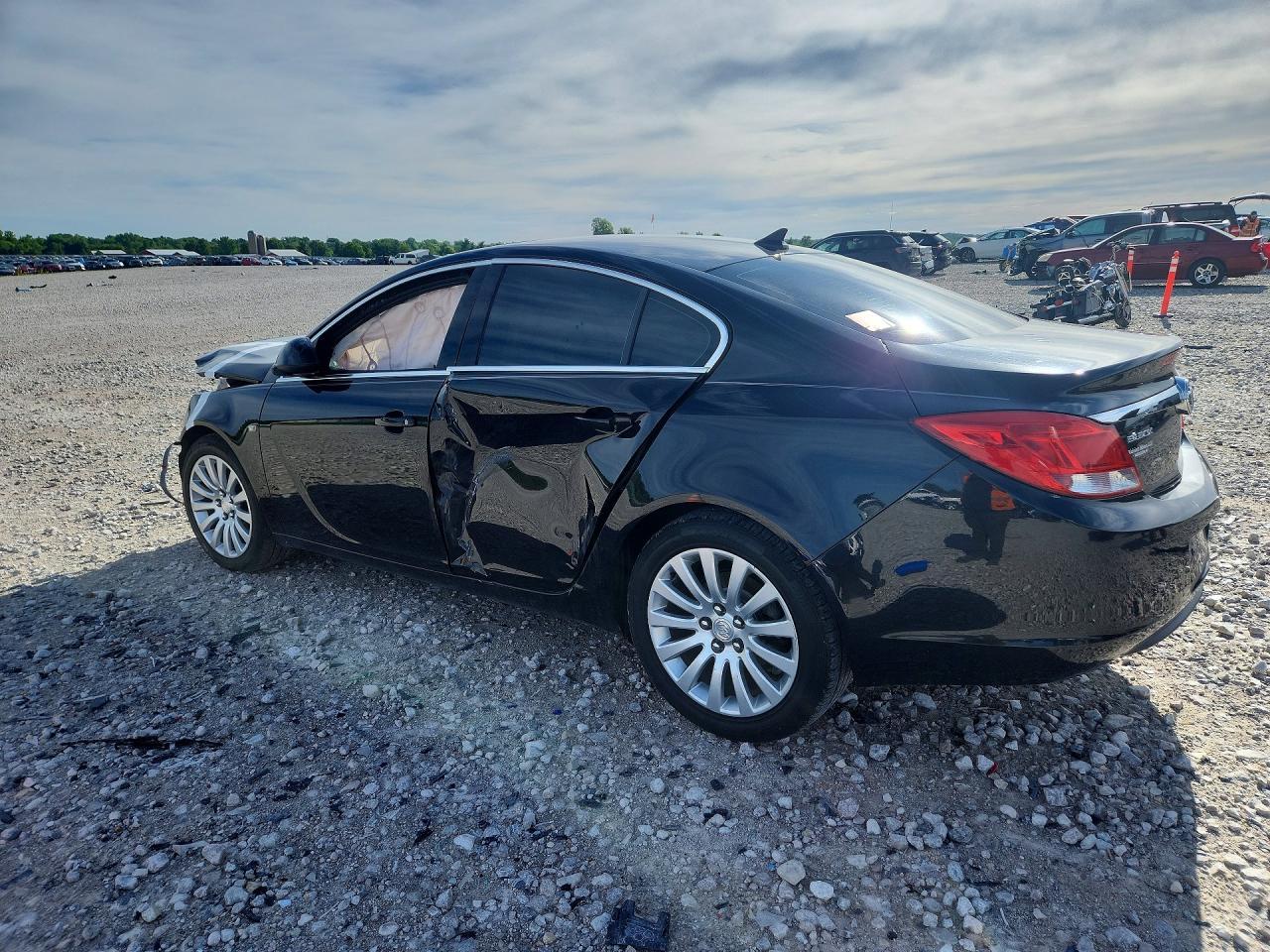 2011 BUICK Regal