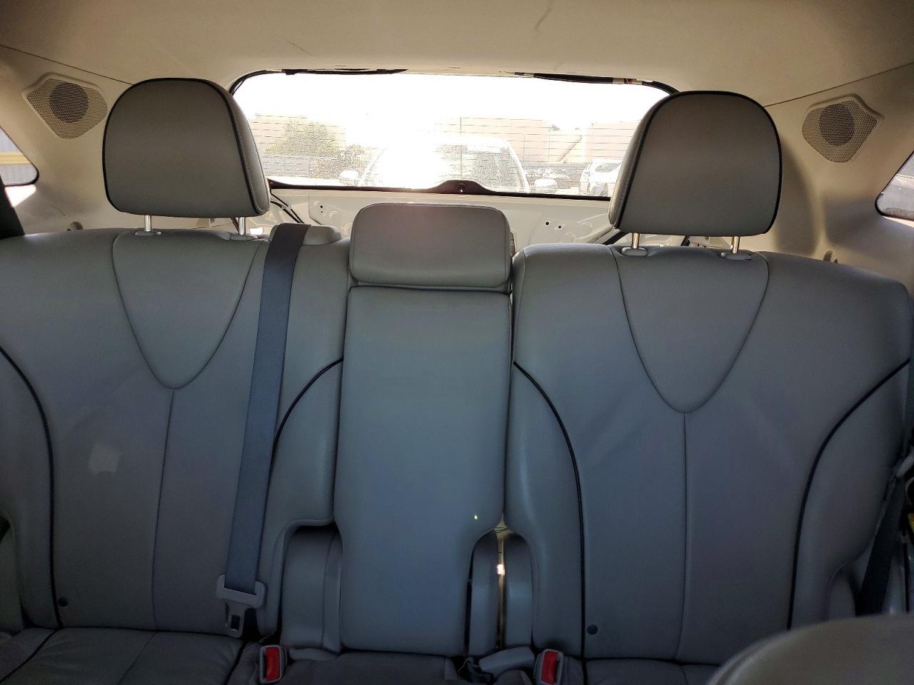 2011 TOYOTA VENZA