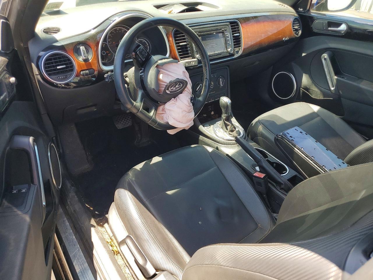 2013 VOLKSWAGEN Beetle