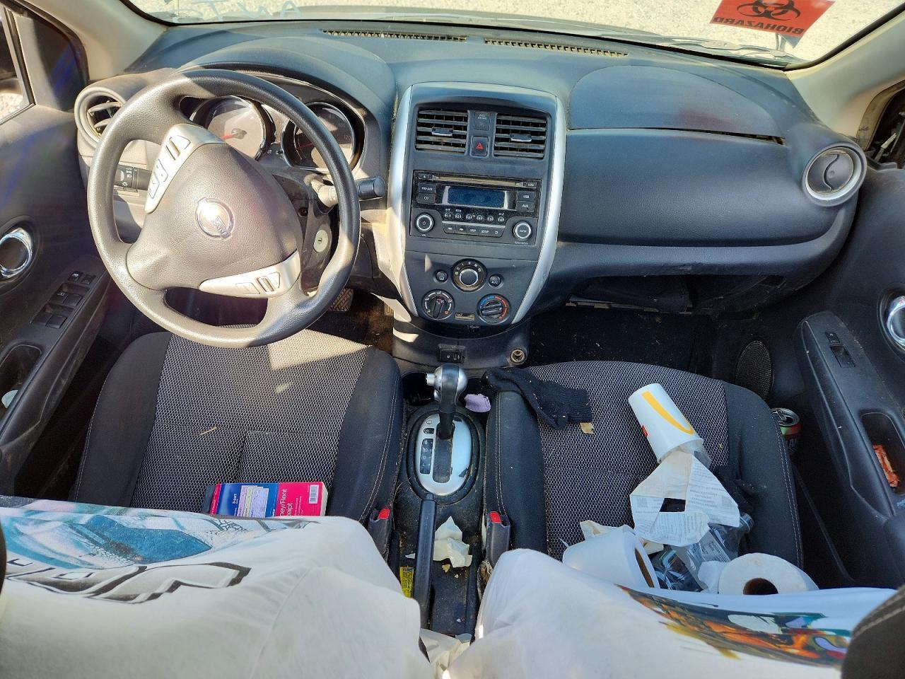 2017 NISSAN VERSA