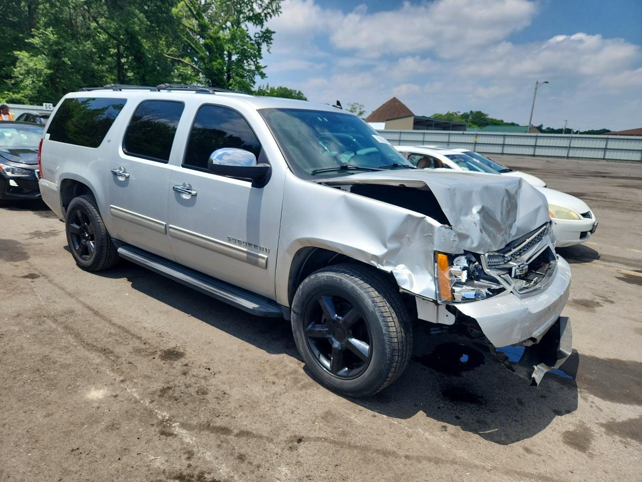 2011 CHEVROLET Suburban