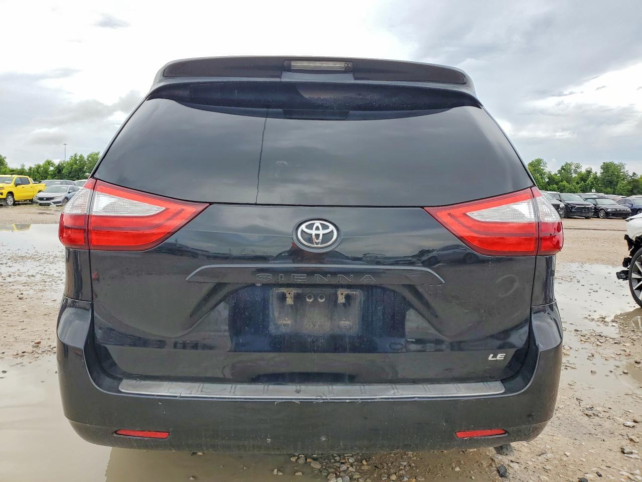 2015 TOYOTA SIENNA