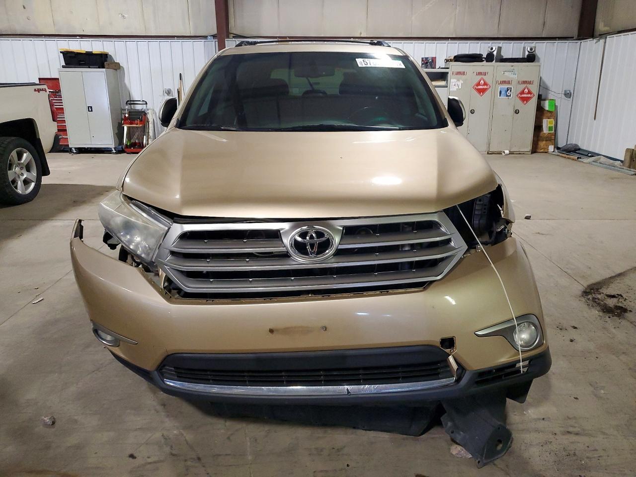 2012 TOYOTA HIGHLANDER