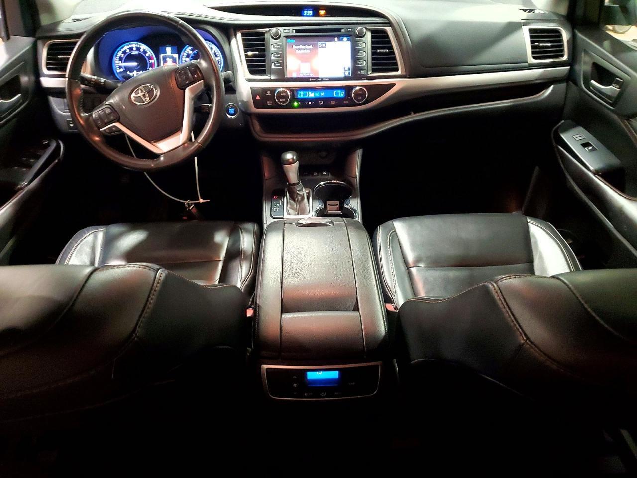 2016 TOYOTA HIGHLANDER