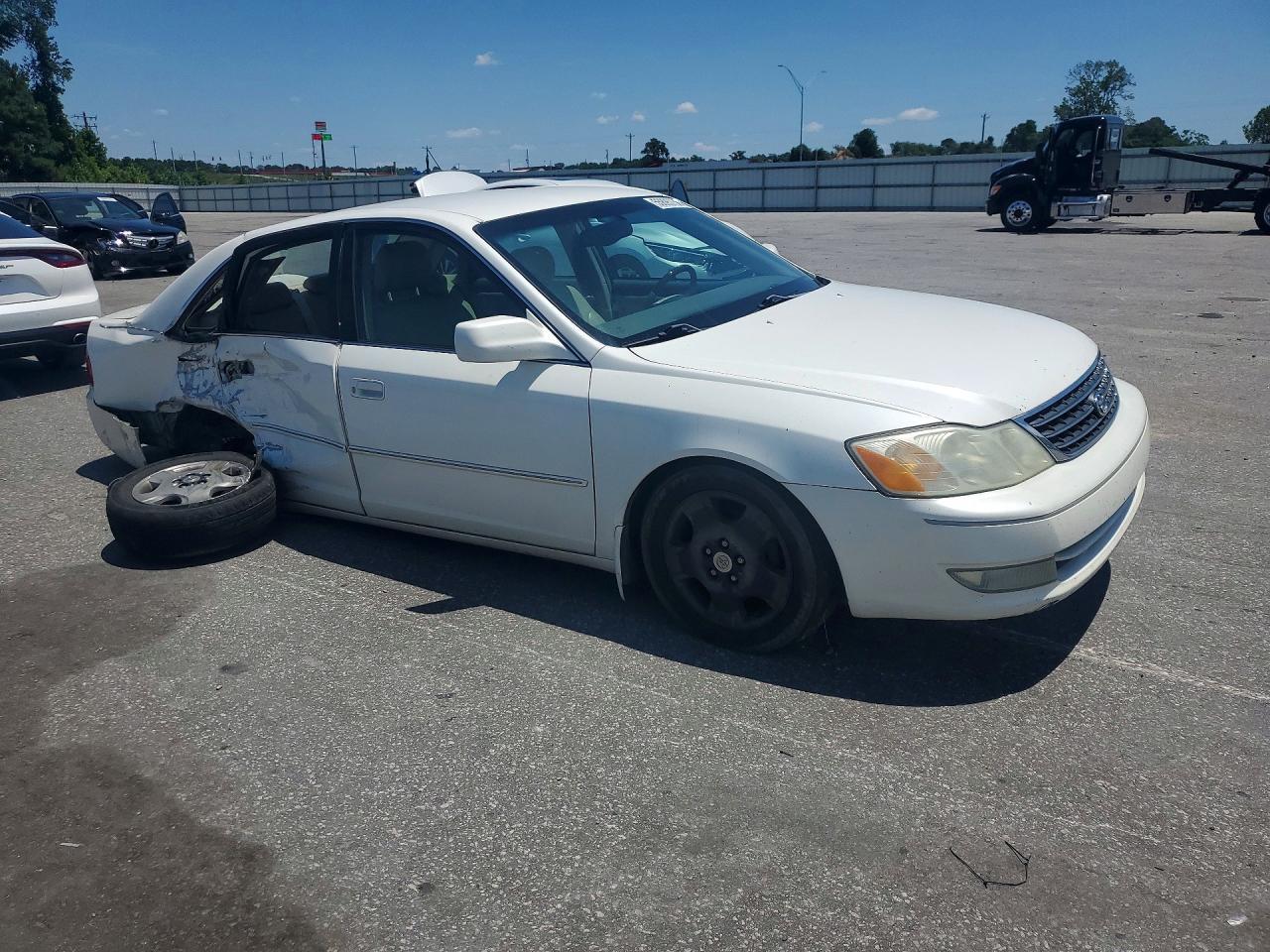 2003 TOYOTA Avalon