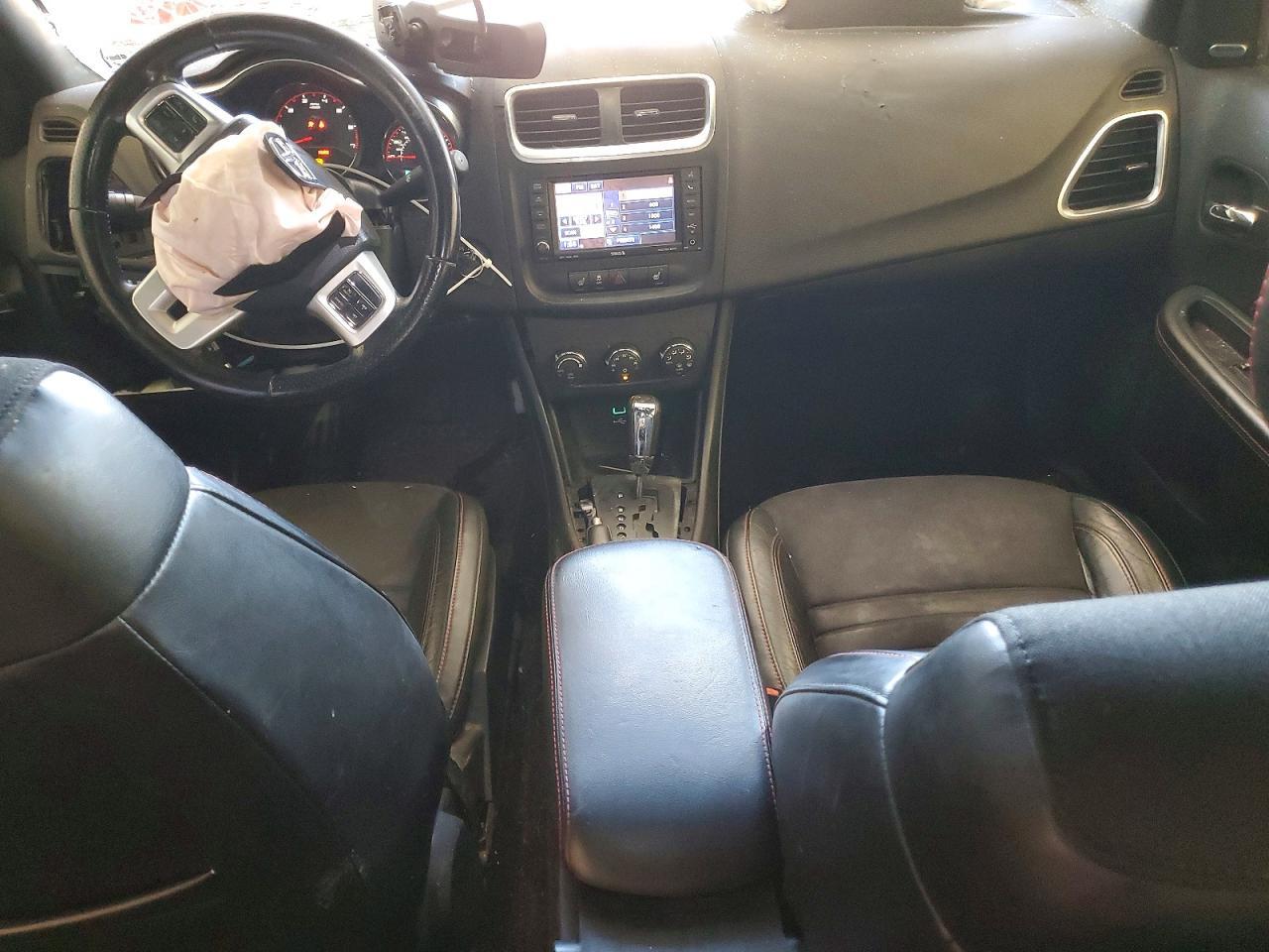 2013 DODGE Avenger
