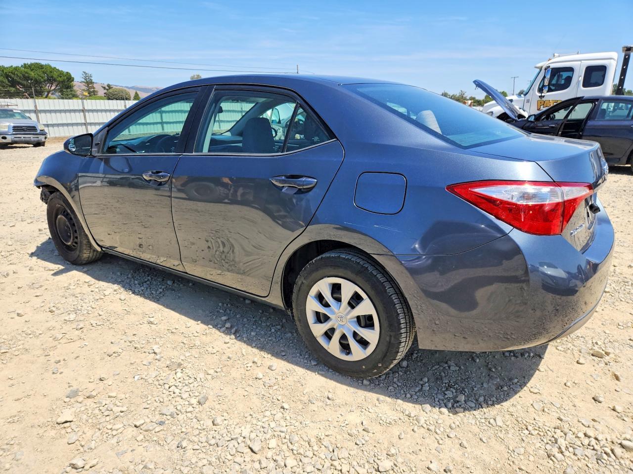 2015 TOYOTA COROLLA
