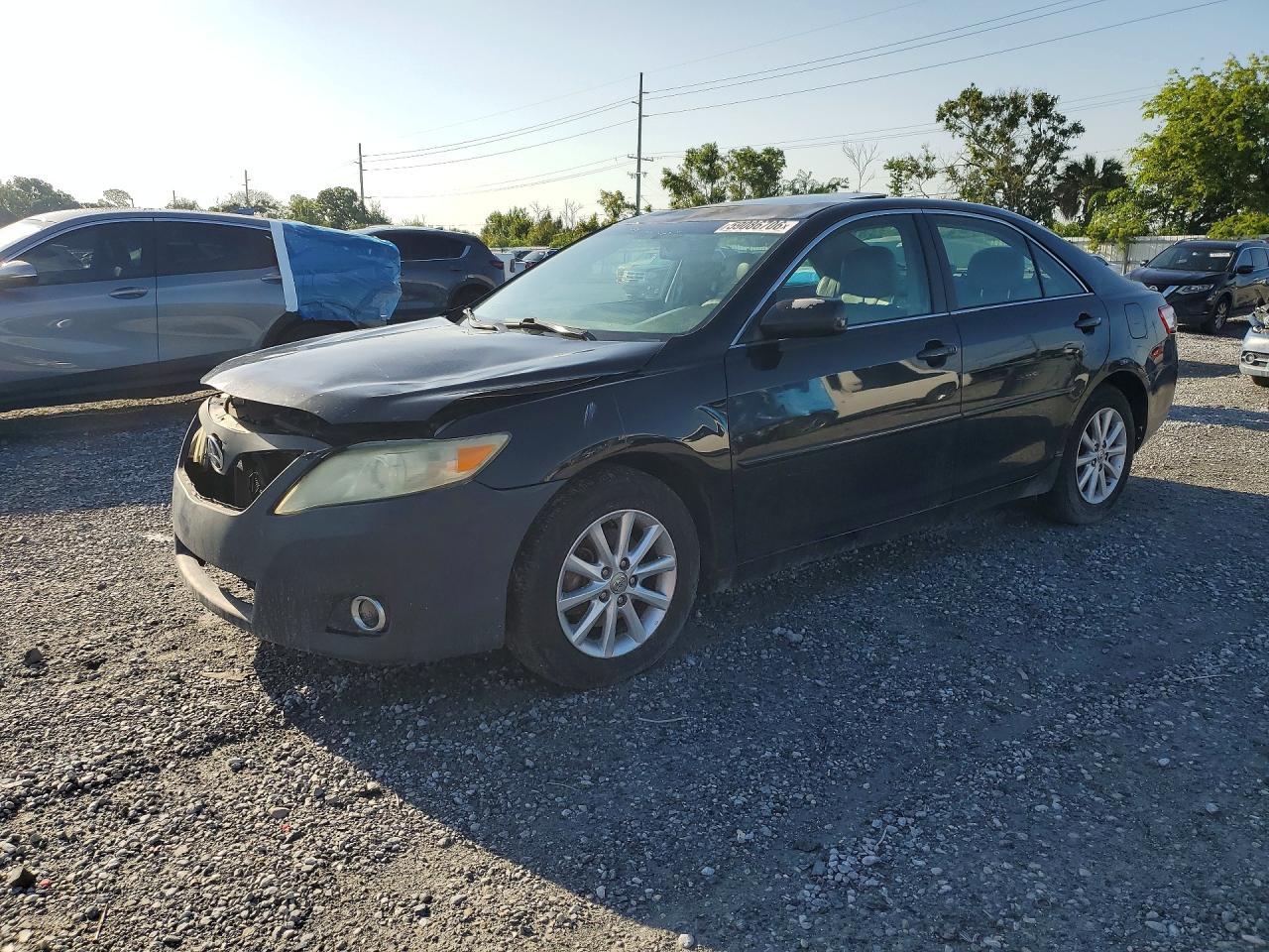 2011 TOYOTA CAMRY