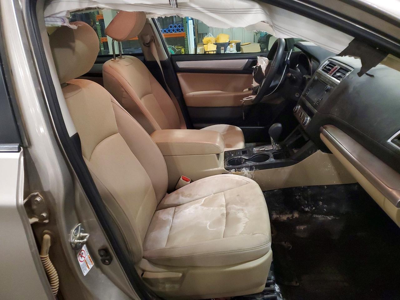 2017 SUBARU Legacy