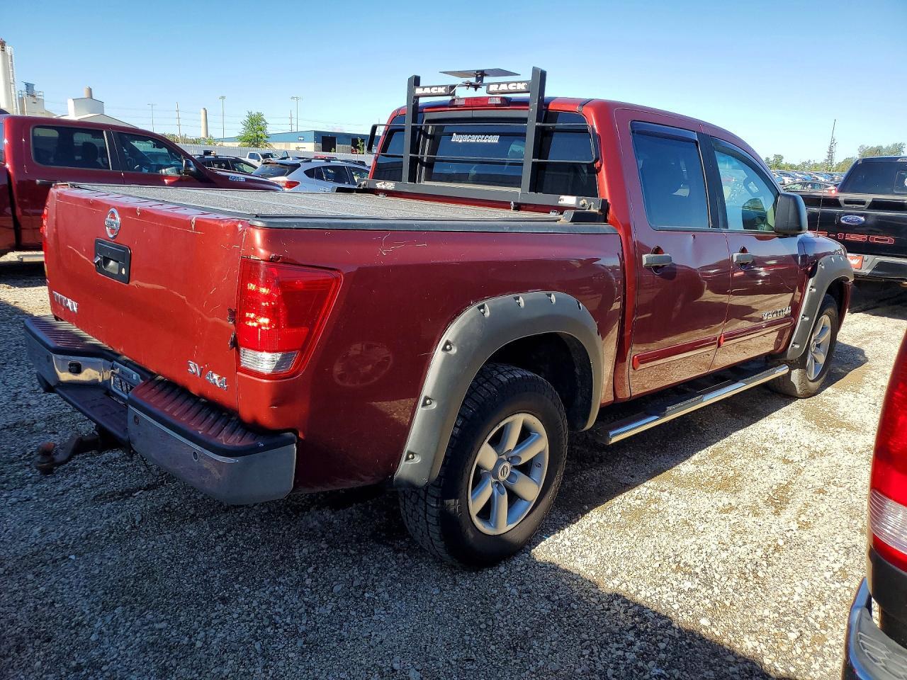 2014 NISSAN Titan