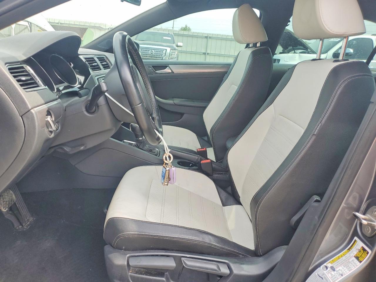 2016 VOLKSWAGEN JETTA