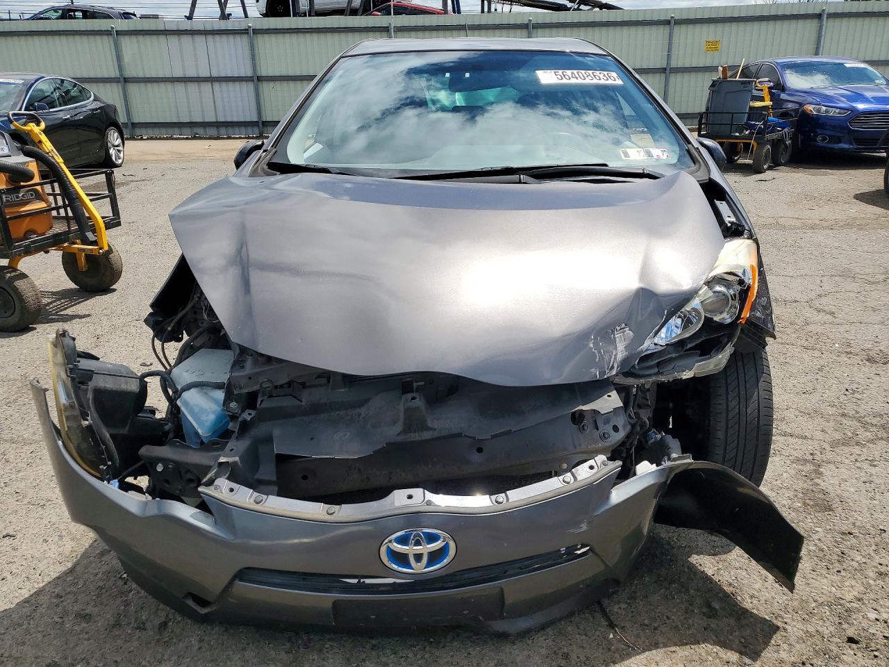 2013 TOYOTA Prius c