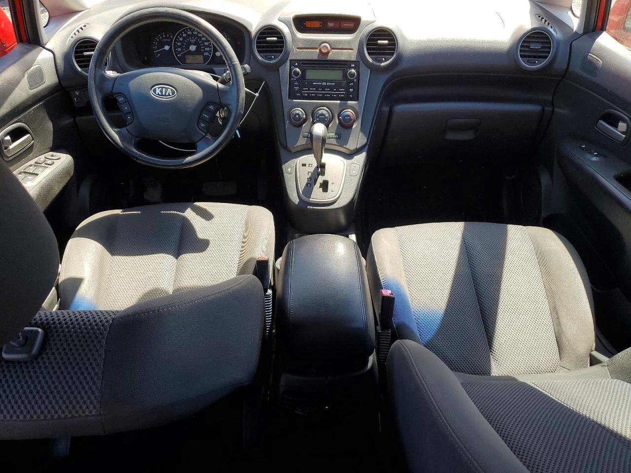 2009 KIA RONDO