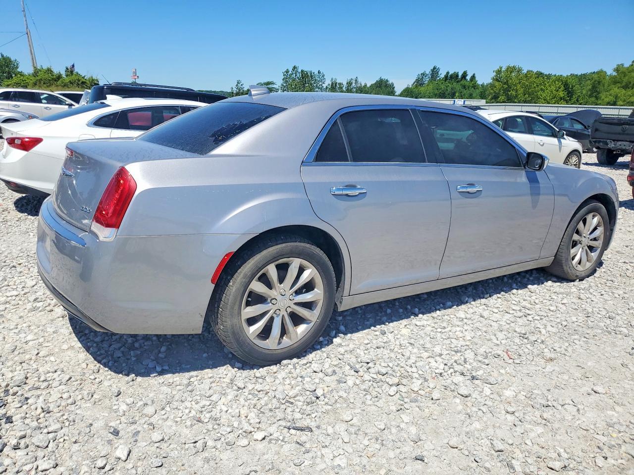 2018 CHRYSLER 300