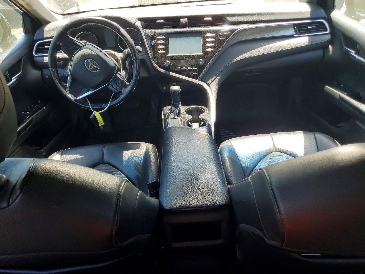 2018 TOYOTA CAMRY