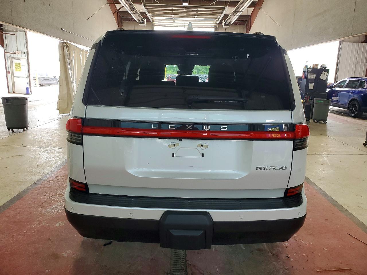 2024 LEXUS GX 550