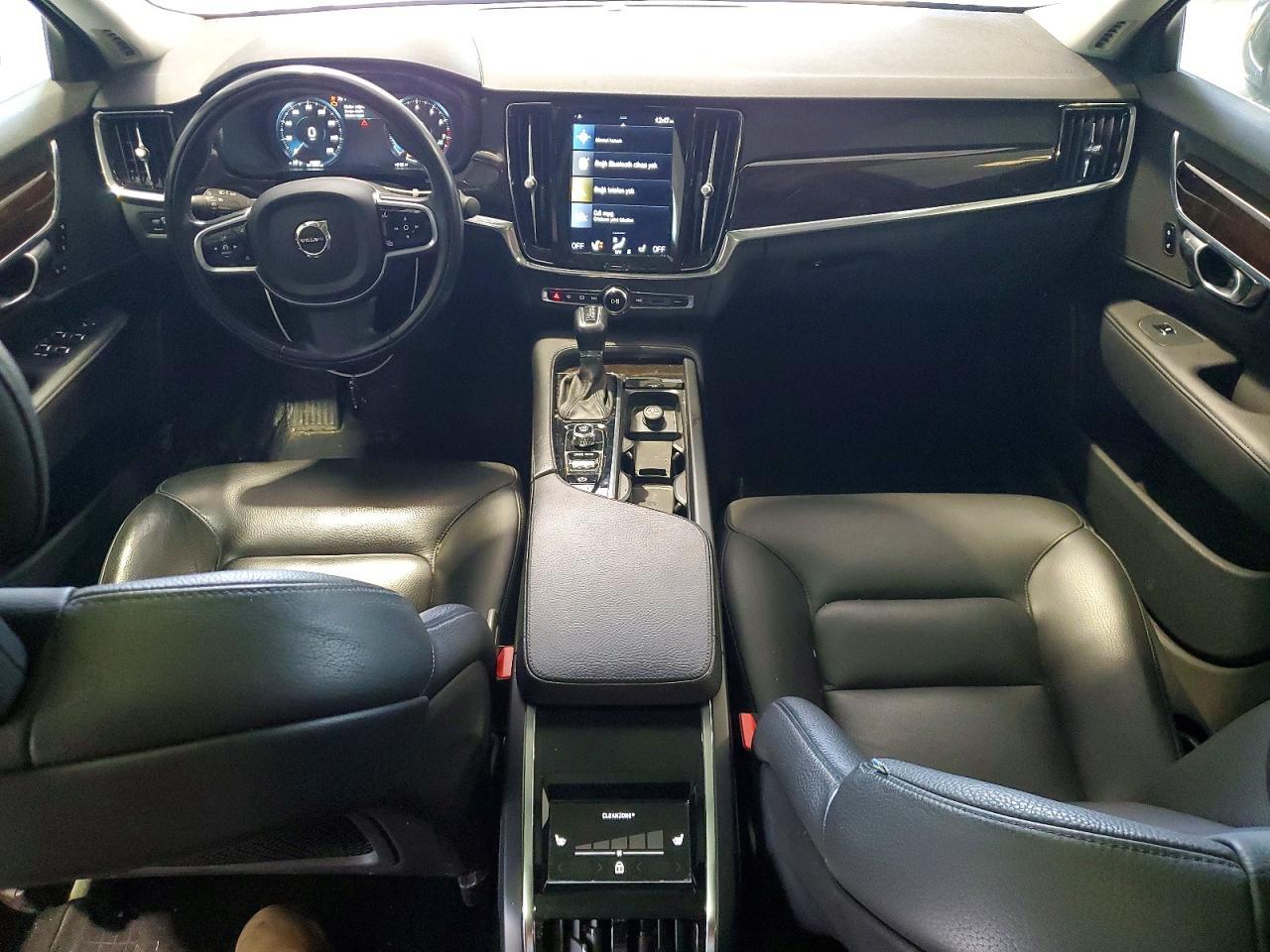 2018 VOLVO S90