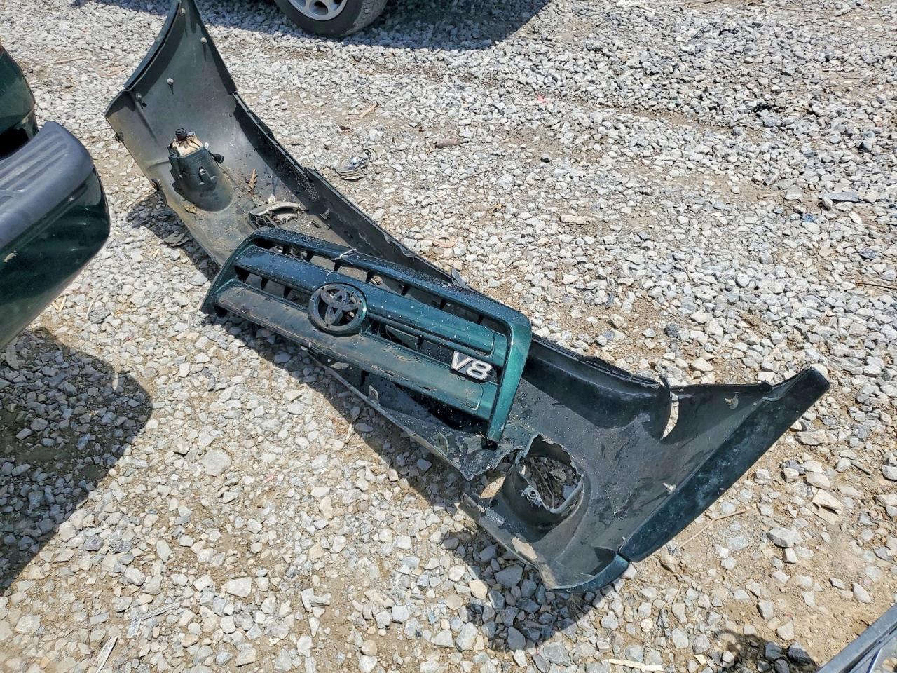 2004 TOYOTA TUNDRA