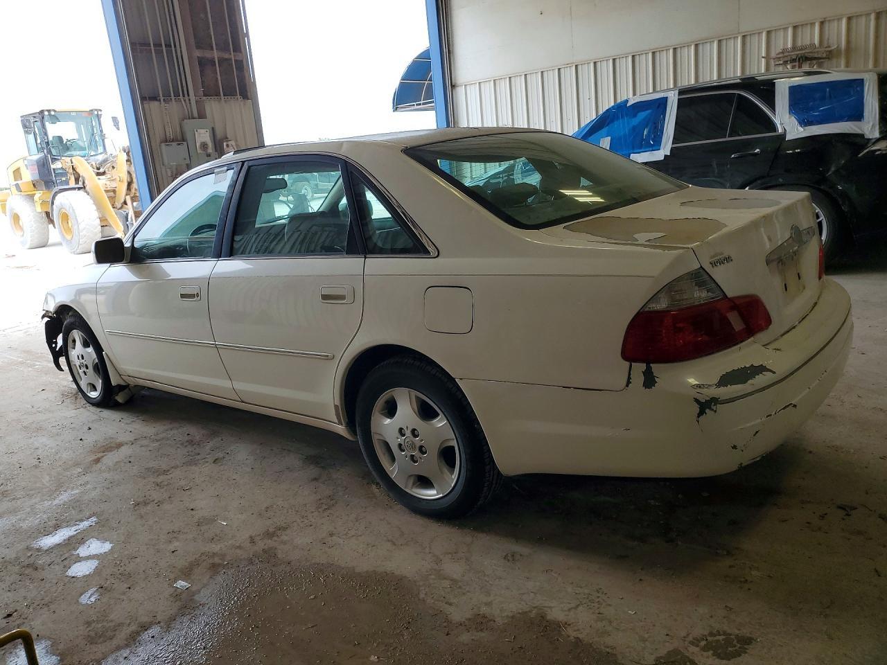 2003 TOYOTA Avalon