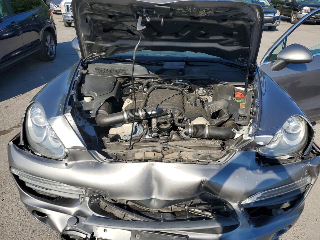 2011 PORSCHE CAYENNE