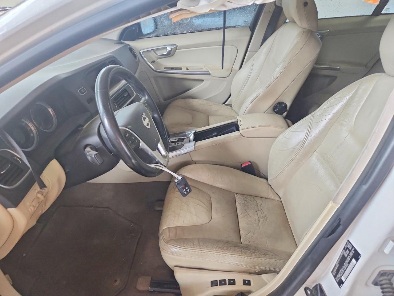 2011 VOLVO S60